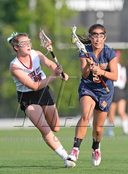 Thumbnail 1 in Garden City vs Manhasset (Section 8 Class B Final) photogallery.