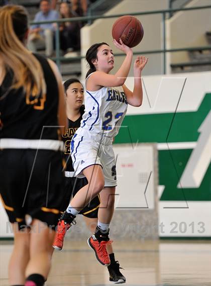 Thumbnail 3 in Santa Margarita vs Capistrano Valley (Costa Mesa Winter Classic) photogallery.
