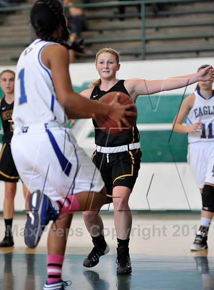 Thumbnail 3 in Santa Margarita vs Capistrano Valley (Costa Mesa Winter Classic) photogallery.