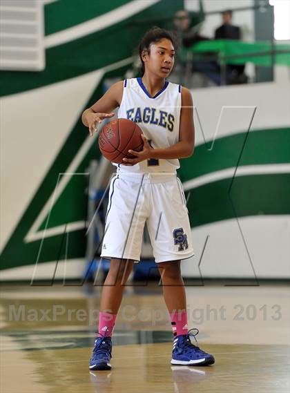 Thumbnail 2 in Santa Margarita vs Capistrano Valley (Costa Mesa Winter Classic) photogallery.