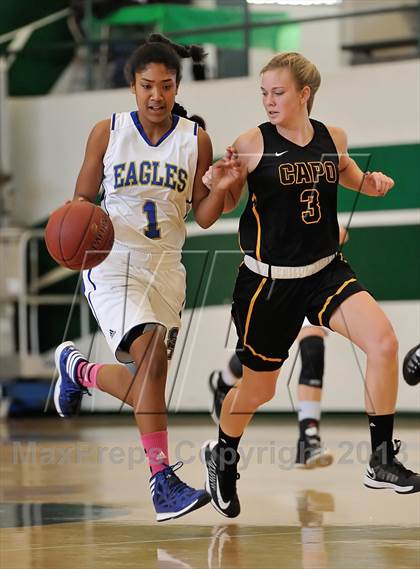Thumbnail 3 in Santa Margarita vs Capistrano Valley (Costa Mesa Winter Classic) photogallery.
