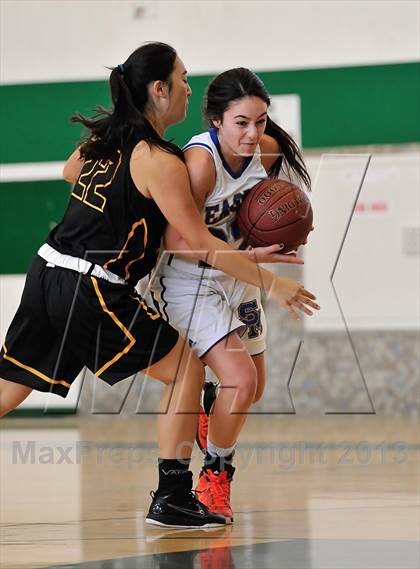 Thumbnail 2 in Santa Margarita vs Capistrano Valley (Costa Mesa Winter Classic) photogallery.