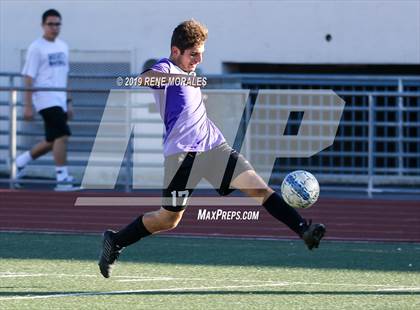 Thumbnail 2 in Burbank @ Hoover photogallery.