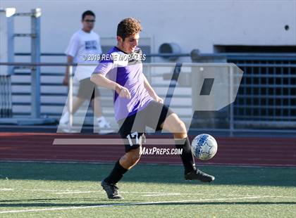 Thumbnail 1 in Burbank @ Hoover photogallery.