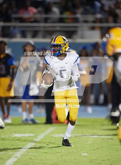 Thumbnail 3 in Northwestern vs. IMG Academy photogallery.