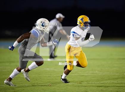 Thumbnail 2 in Northwestern vs. IMG Academy photogallery.