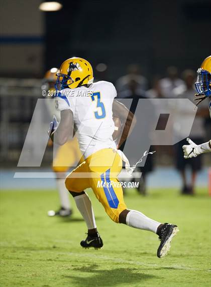 Thumbnail 2 in Northwestern vs. IMG Academy photogallery.
