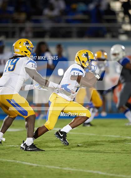 Thumbnail 3 in Northwestern vs. IMG Academy photogallery.