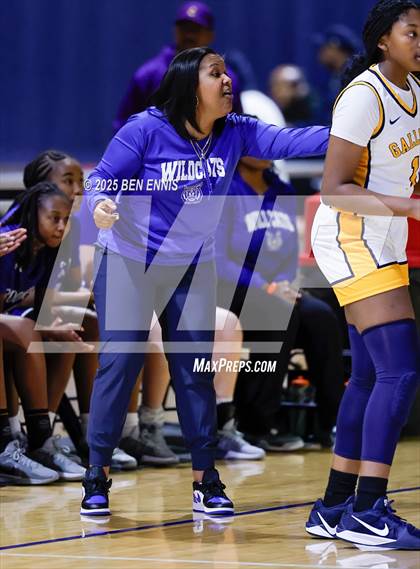 Thumbnail 2 in Booker T. Washington vs. Galloway (She Got Game Classic) photogallery.