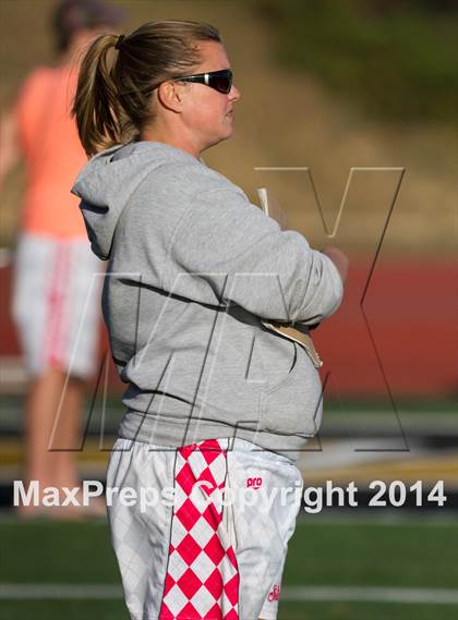Thumbnail 1 in Palos Verdes vs Oak Park (CIF Playoff) photogallery.