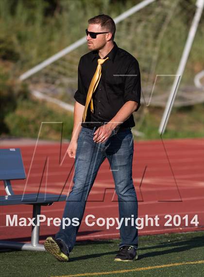 Thumbnail 3 in Palos Verdes vs Oak Park (CIF Playoff) photogallery.