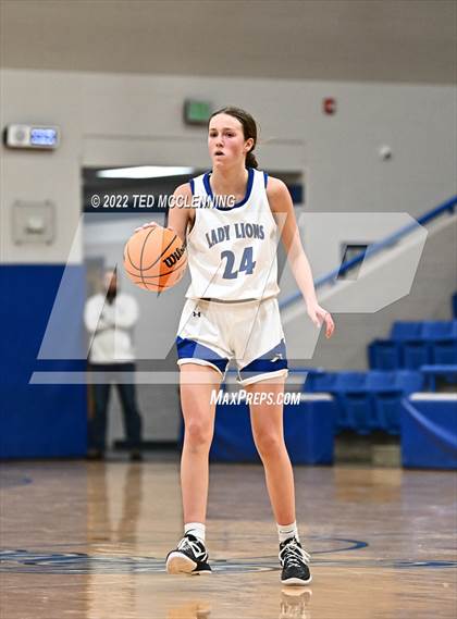 Thumbnail 3 in Perryville vs Jessieville (Larry Ray Memorial Championship) photogallery.