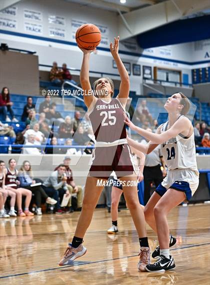 Thumbnail 2 in Perryville vs Jessieville (Larry Ray Memorial Championship) photogallery.