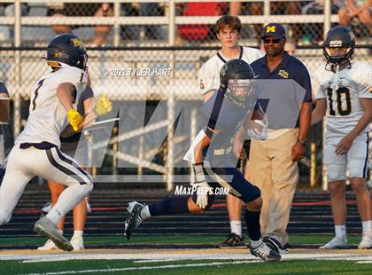 Thumbnail 2 in Mooresville @ Decatur Central photogallery.