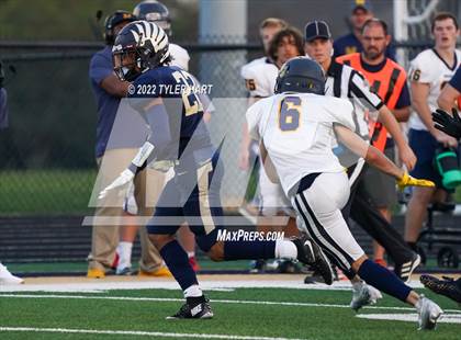Thumbnail 3 in Mooresville @ Decatur Central photogallery.