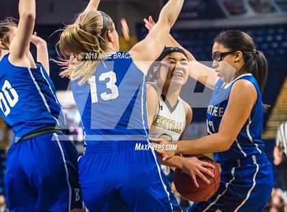 Thumbnail 2 in Braintree vs. Central (MIAA Division 1 State Final) photogallery.