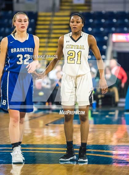 Thumbnail 3 in Braintree vs. Central (MIAA Division 1 State Final) photogallery.