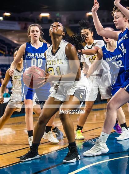 Thumbnail 3 in Braintree vs. Central (MIAA Division 1 State Final) photogallery.