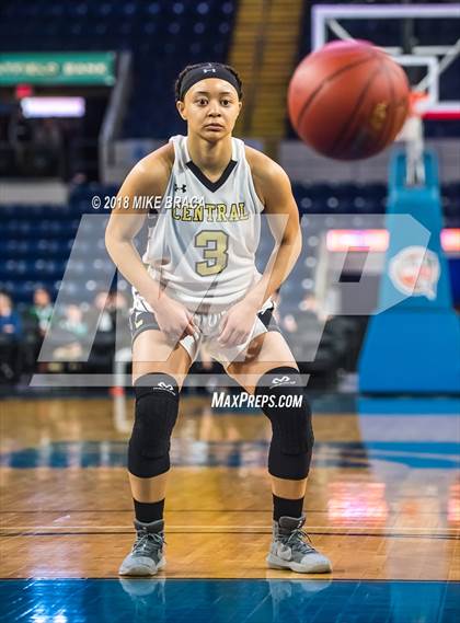 Thumbnail 2 in Braintree vs. Central (MIAA Division 1 State Final) photogallery.