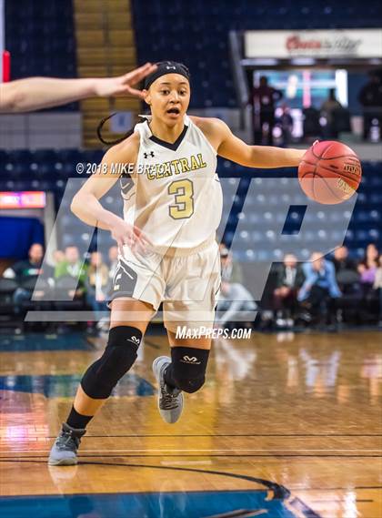 Thumbnail 1 in Braintree vs. Central (MIAA Division 1 State Final) photogallery.