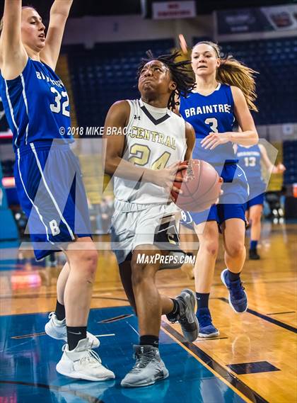 Thumbnail 3 in Braintree vs. Central (MIAA Division 1 State Final) photogallery.