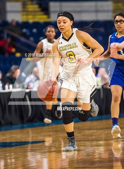 Thumbnail 2 in Braintree vs. Central (MIAA Division 1 State Final) photogallery.