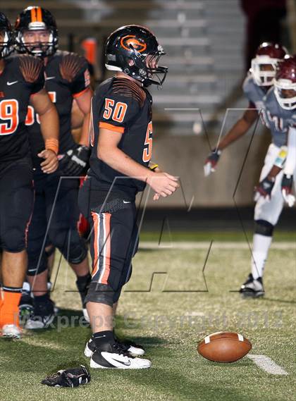Thumbnail 2 in Gilmer vs. Atlanta (UIL 3A Division 2 Area Playoff) photogallery.