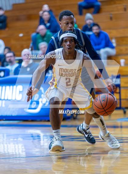 Thumbnail 1 in Mount Vernon vs Hillhouse (New York Holiday Invitational) photogallery.