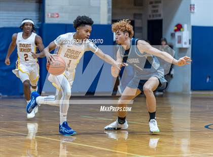 Thumbnail 3 in Mount Vernon vs Hillhouse (New York Holiday Invitational) photogallery.