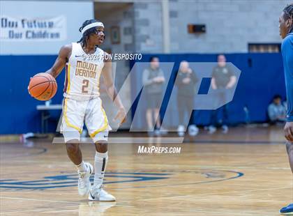 Thumbnail 2 in Mount Vernon vs Hillhouse (New York Holiday Invitational) photogallery.