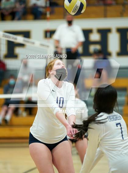 Thumbnail 2 in Golden @ Evergreen photogallery.