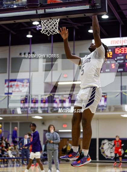 Thumbnail 3 in Fort Wayne Bishop Luers @ New Haven photogallery.