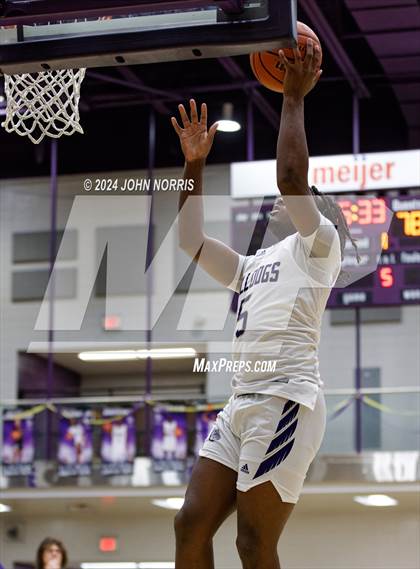 Thumbnail 2 in Fort Wayne Bishop Luers @ New Haven photogallery.
