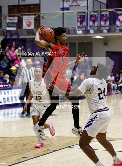 Thumbnail 2 in Fort Wayne Bishop Luers @ New Haven photogallery.