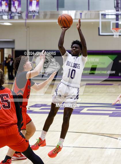 Thumbnail 3 in Fort Wayne Bishop Luers @ New Haven photogallery.