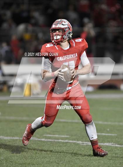Thumbnail 2 in Faith Baptist @ California School for the Deaf-Riverside (CIF-SS D2 8-Man Final) photogallery.