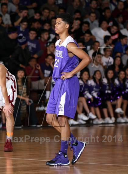 Thumbnail 1 in Cantwell-Sacred Heart vs. Cathedral  photogallery.
