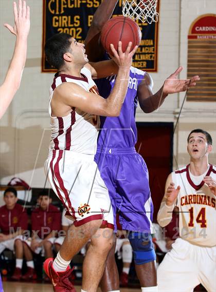 Thumbnail 3 in Cantwell-Sacred Heart vs. Cathedral  photogallery.