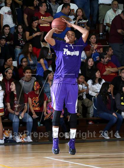 Thumbnail 3 in Cantwell-Sacred Heart vs. Cathedral  photogallery.