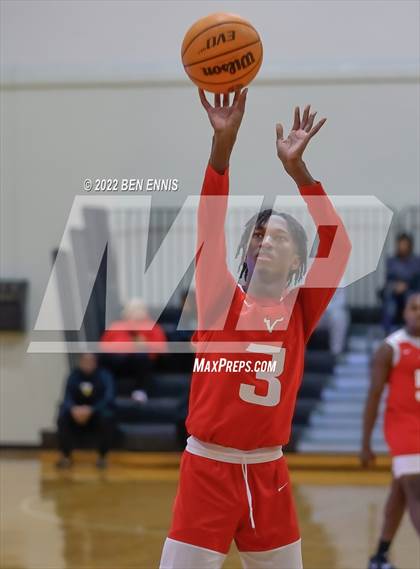 Thumbnail 1 in Washington vs  St. Anne-Pacelli (Lemon Street Classic) photogallery.