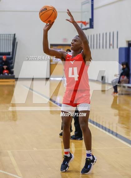 Thumbnail 3 in Washington vs  St. Anne-Pacelli (Lemon Street Classic) photogallery.