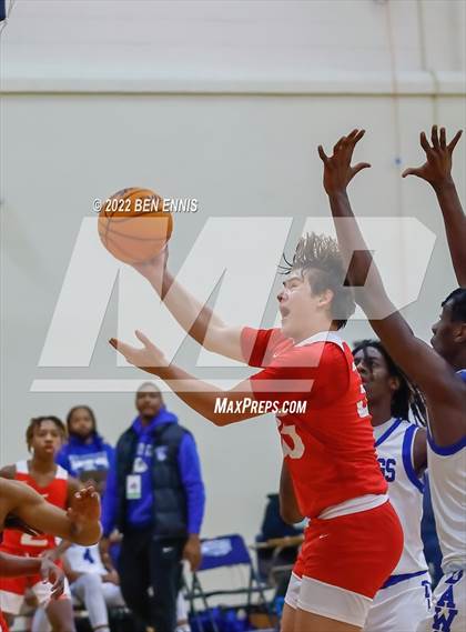 Thumbnail 2 in Washington vs  St. Anne-Pacelli (Lemon Street Classic) photogallery.