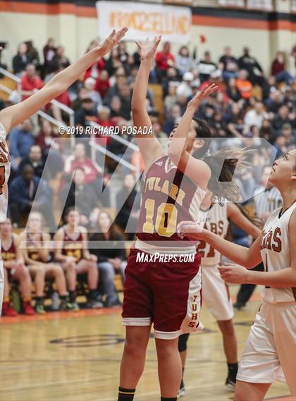 Thumbnail 1 in Tulare Union vs. Selma (CIF DIII Semifinal) photogallery.