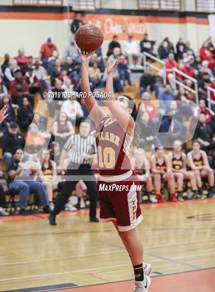 Thumbnail 2 in Tulare Union vs. Selma (CIF DIII Semifinal) photogallery.