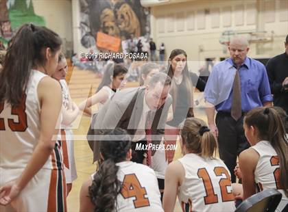 Thumbnail 2 in Tulare Union vs. Selma (CIF DIII Semifinal) photogallery.