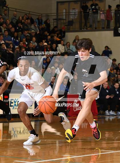 Thumbnail 1 in Lake Oswego vs. Bishop Gorman (Les Schwab Invitational) photogallery.