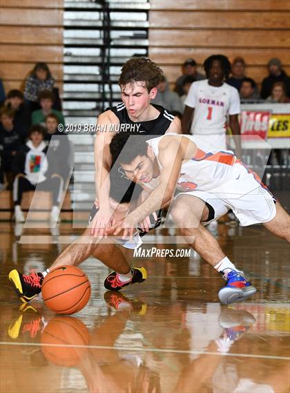 Thumbnail 2 in Lake Oswego vs. Bishop Gorman (Les Schwab Invitational) photogallery.