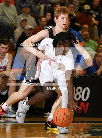 Thumbnail 2 in Lake Oswego vs. Bishop Gorman (Les Schwab Invitational) photogallery.