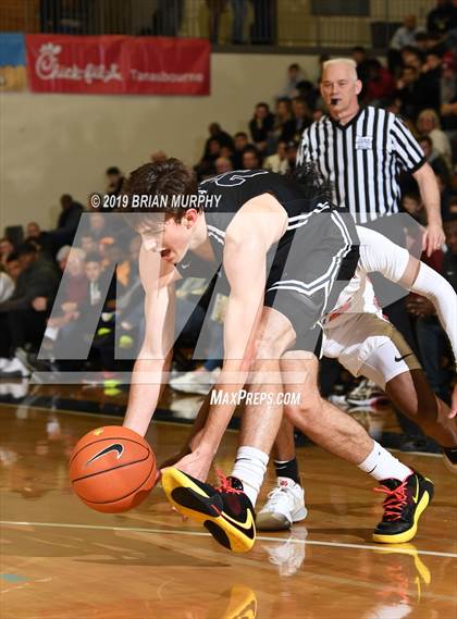 Thumbnail 1 in Lake Oswego vs. Bishop Gorman (Les Schwab Invitational) photogallery.