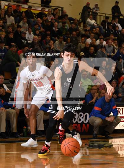 Thumbnail 1 in Lake Oswego vs. Bishop Gorman (Les Schwab Invitational) photogallery.
